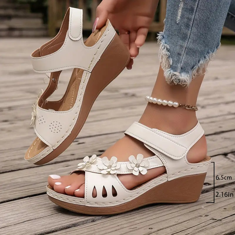 Marlis | Damen-Plateau-Sandalen mit weicher Sohle und Blumenmuster