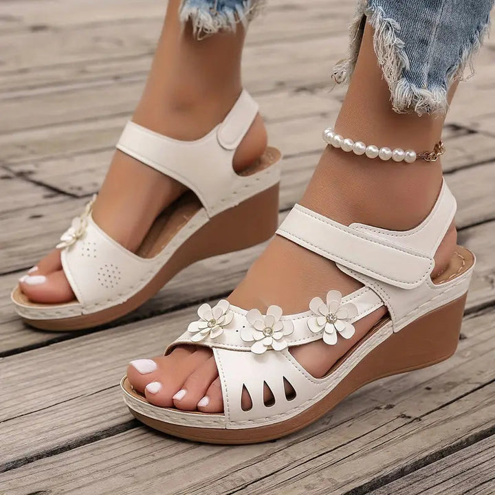 Marlis | Damen-Plateau-Sandalen mit weicher Sohle und Blumenmuster